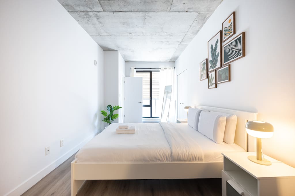 Spacious Apartment in Old Port Montreal