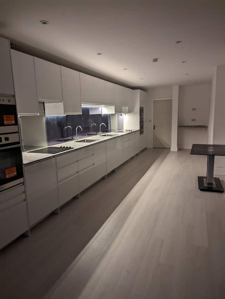 Luxury Home Park In Front Br5+/-church Hall - Londra