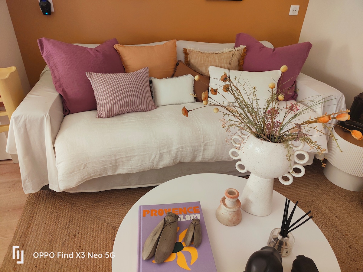 Propriété Airbnb réussie: Cosy Loft 10 min to O Port & 3 min to Railway Stat à Marseille 1er Arrondissement