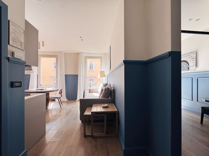 Stylish 2-bedroom Apartment By The Two Towers - Bologna