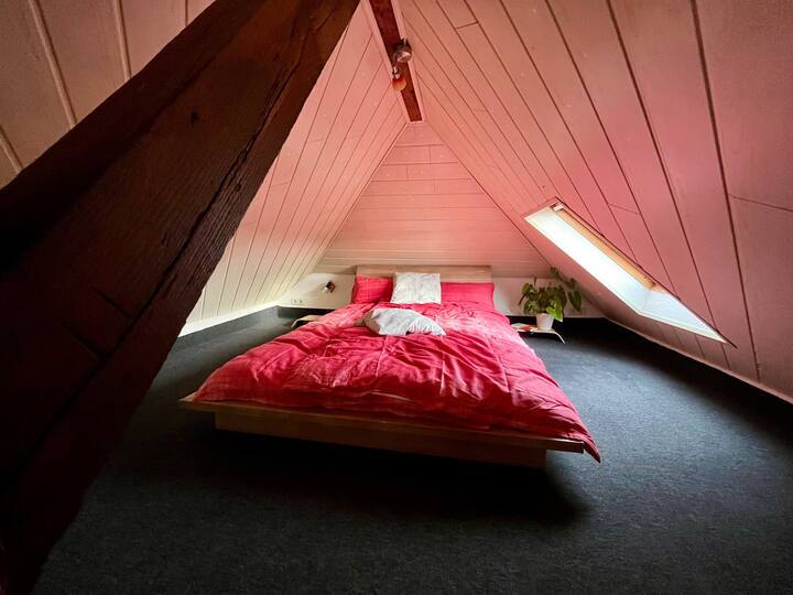 Ambienti i dhomës së gjumit