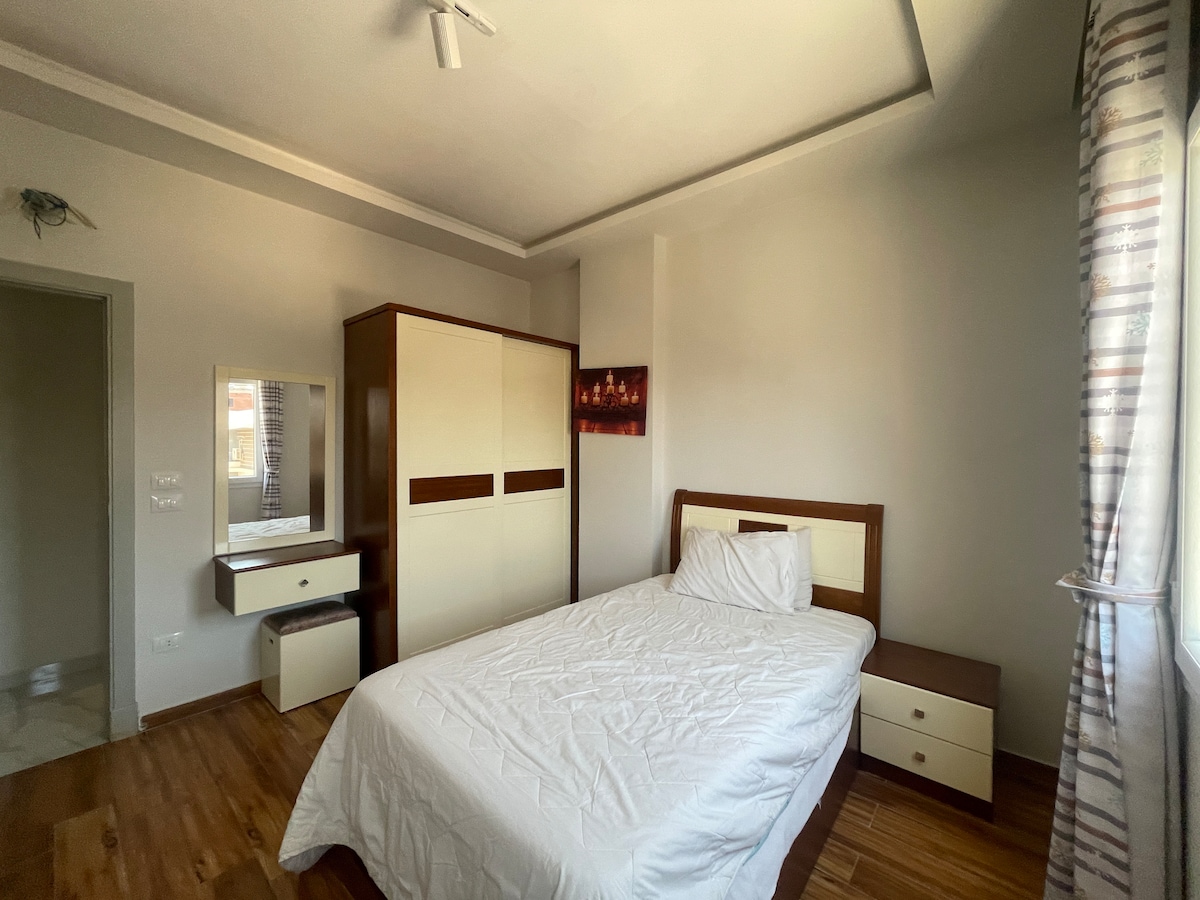 غرفة النوم 2