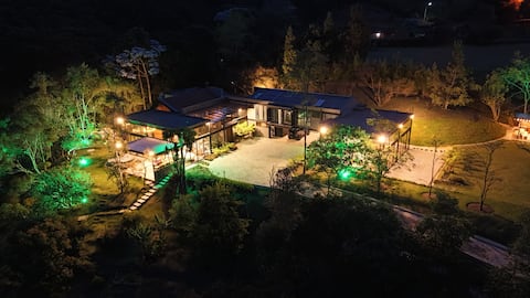 Altos De La Fe Modern Villa