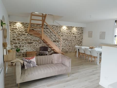 House 8/9 people 
Cesson Sévigné