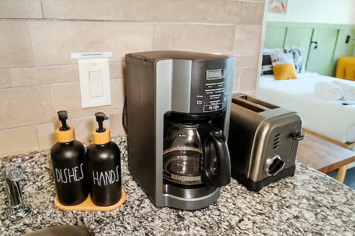 Boho Retreat | 1.7mi To Universal! - Orlando, FL