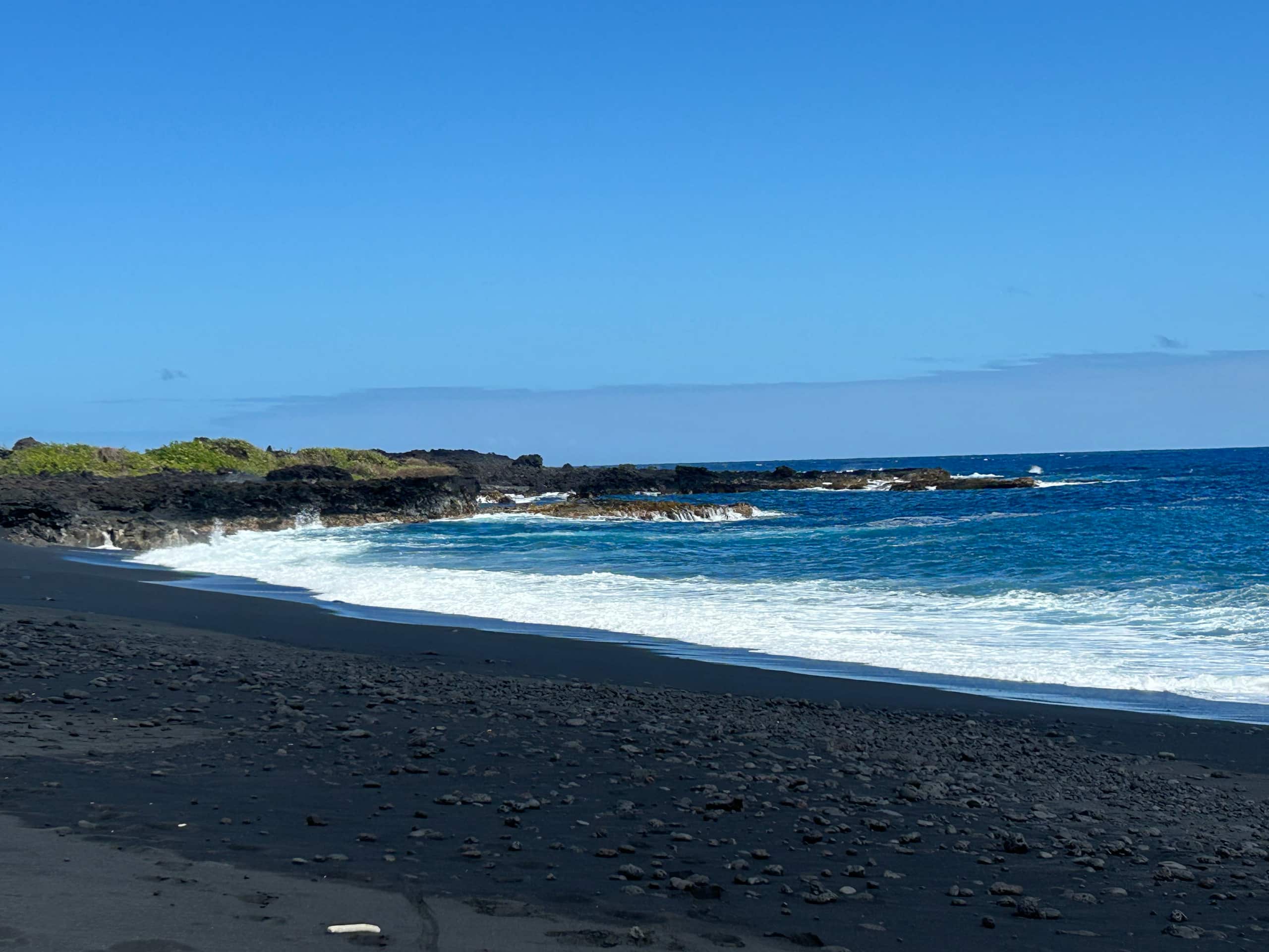Home in Pahoa · ★4.86 · 2 bedrooms · 2 beds · 1 private bath - Photo 34