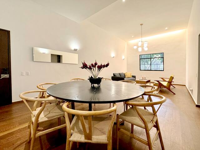 Artsy Apartment in Roma Norte gallery image 4