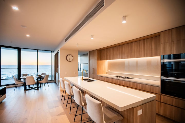 Penthouse With Breath Taking Waterview's & Sunsets - Frankston