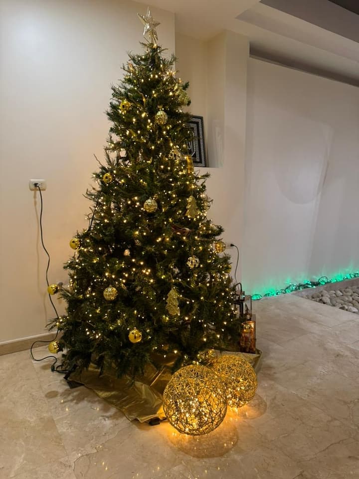 جاهز للترحيب بك في عيد الميلاد ورأس السنة الجديدة