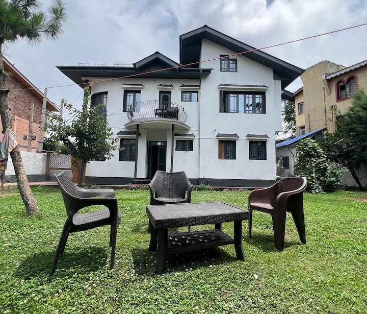 Srinagar -Centrally Heated- Dilan Residency - Srinagar
