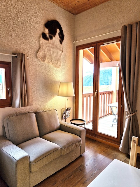 Top Airbnb: 2 rooms, skis on, bedding and cleaning included in Fontcouverte La Toussuire
