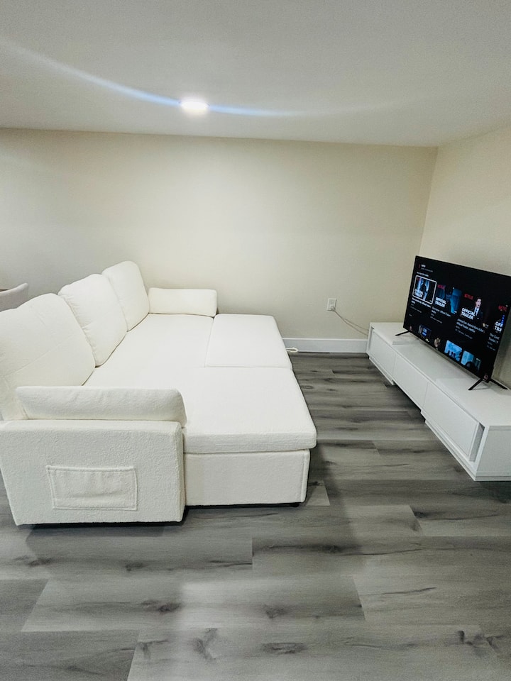 Cozy And Cute Guest House - Las Vegas Aquariums, Las Vegas
