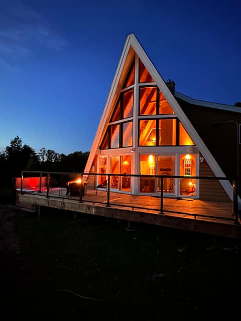 Cozy A Frame on New Annen Road! Hot Tub Games Room