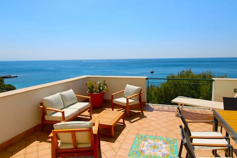 Beach Front Home w/Sea View • Terrace • Sea Breeze