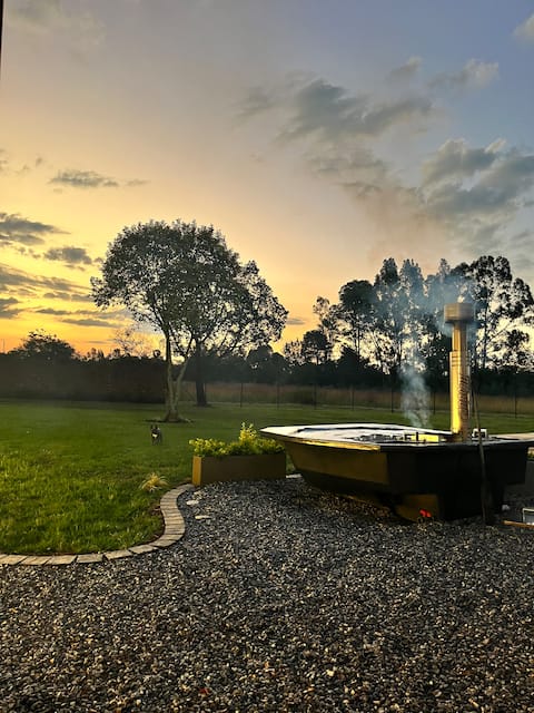 Sunset Farm Escape with Outdoor Tub and Fire Boma