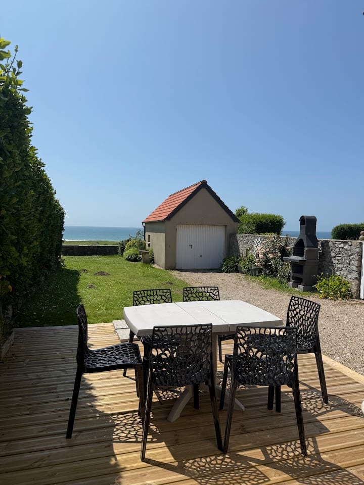 La Cabanerie House with sea view