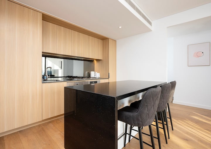 Modern Home Great View (Parties Not Permitted) - Parramatta