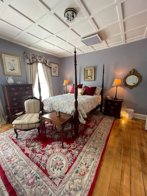Formal & Friendly, 2nd Fl., 113 N. Main #3, c 1811