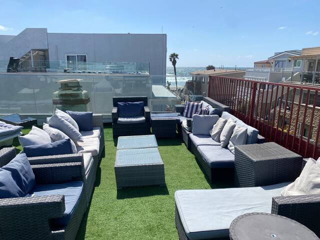 Very Close to Ocean, Spa, 3 decks, 2 small parking gallery image 4