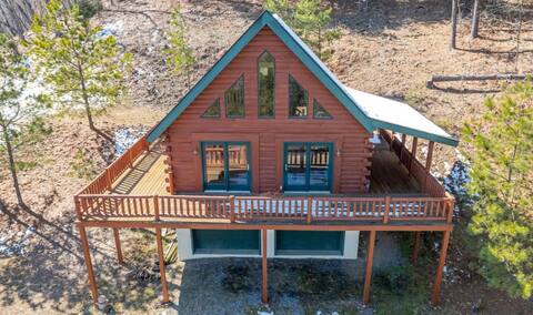 Rustic Retreat: Bear Lodge