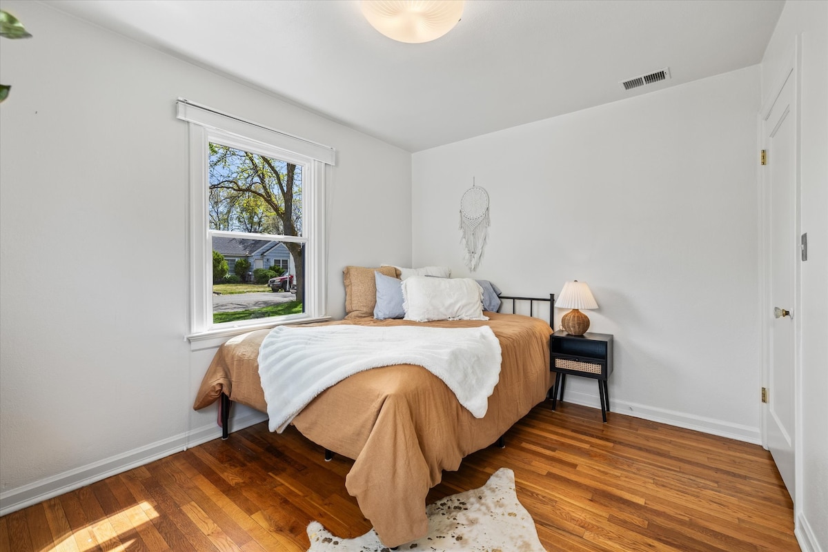 საძინებელი 1