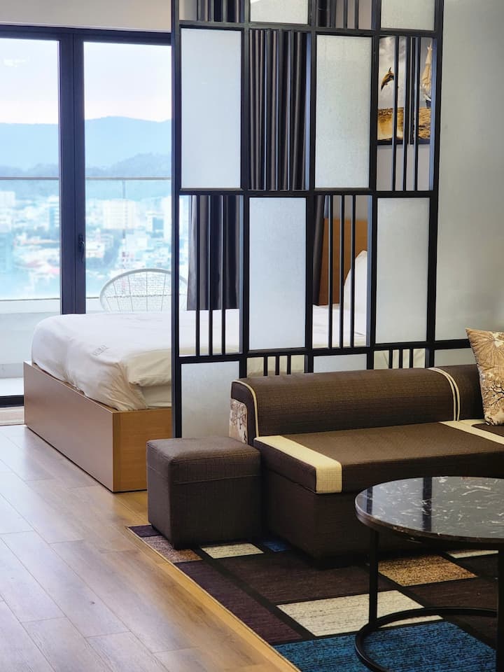 Private Bedroom Apartment With Ocean View Balcony - Vietnam