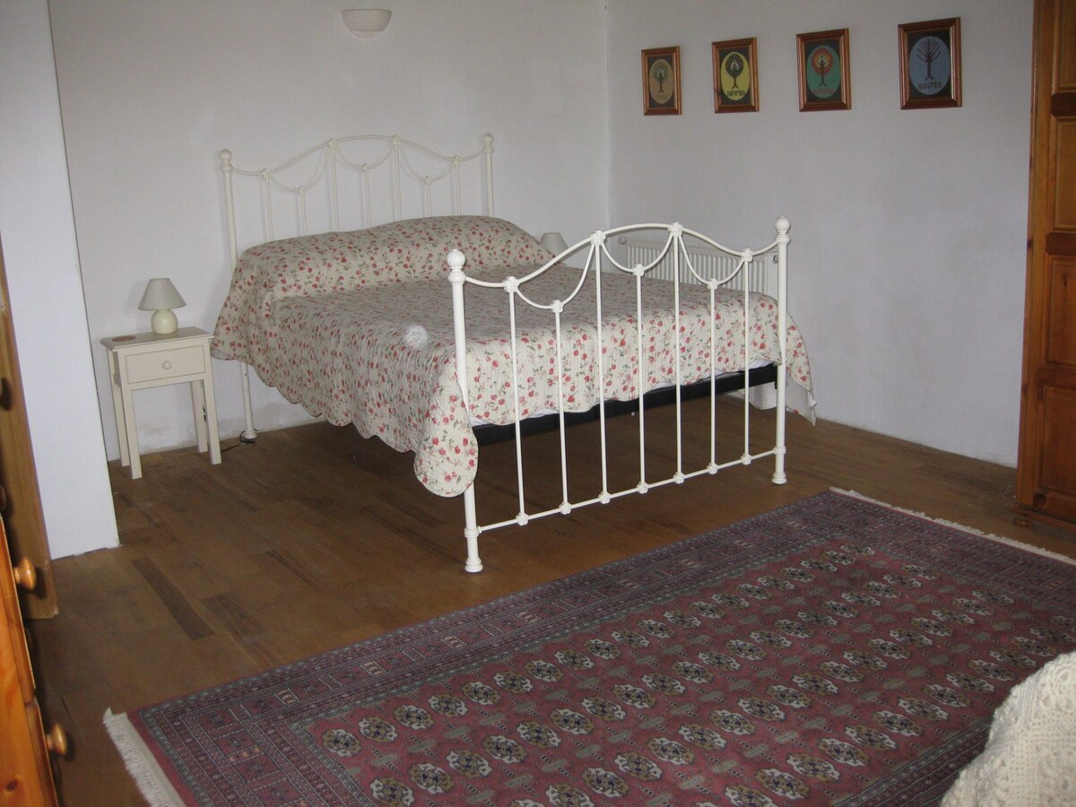 غرفة النوم 2