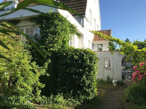 Patriciavilla close to everything in Odense C - sleeps 4