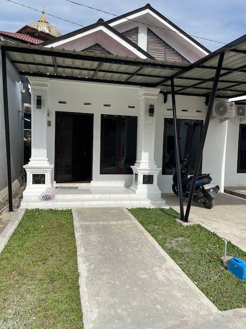 Modern House with 2 Bedrooms