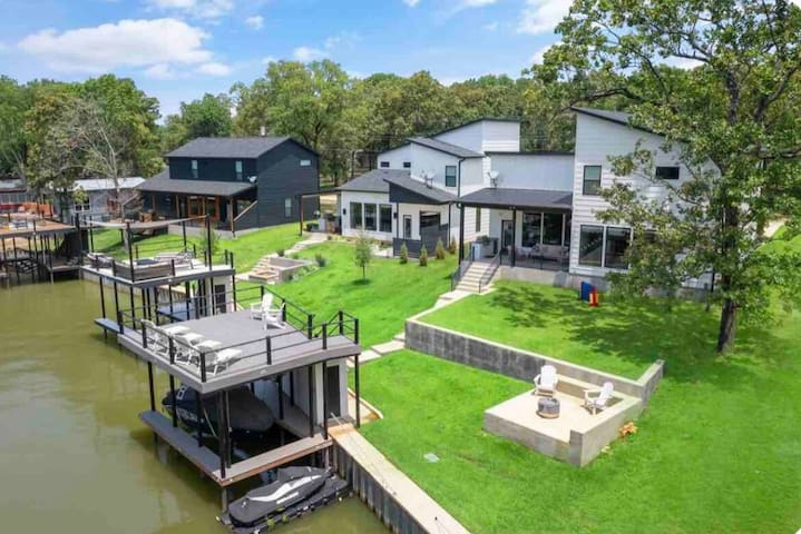 rise'n shine rentals managed Airbnb listing 2