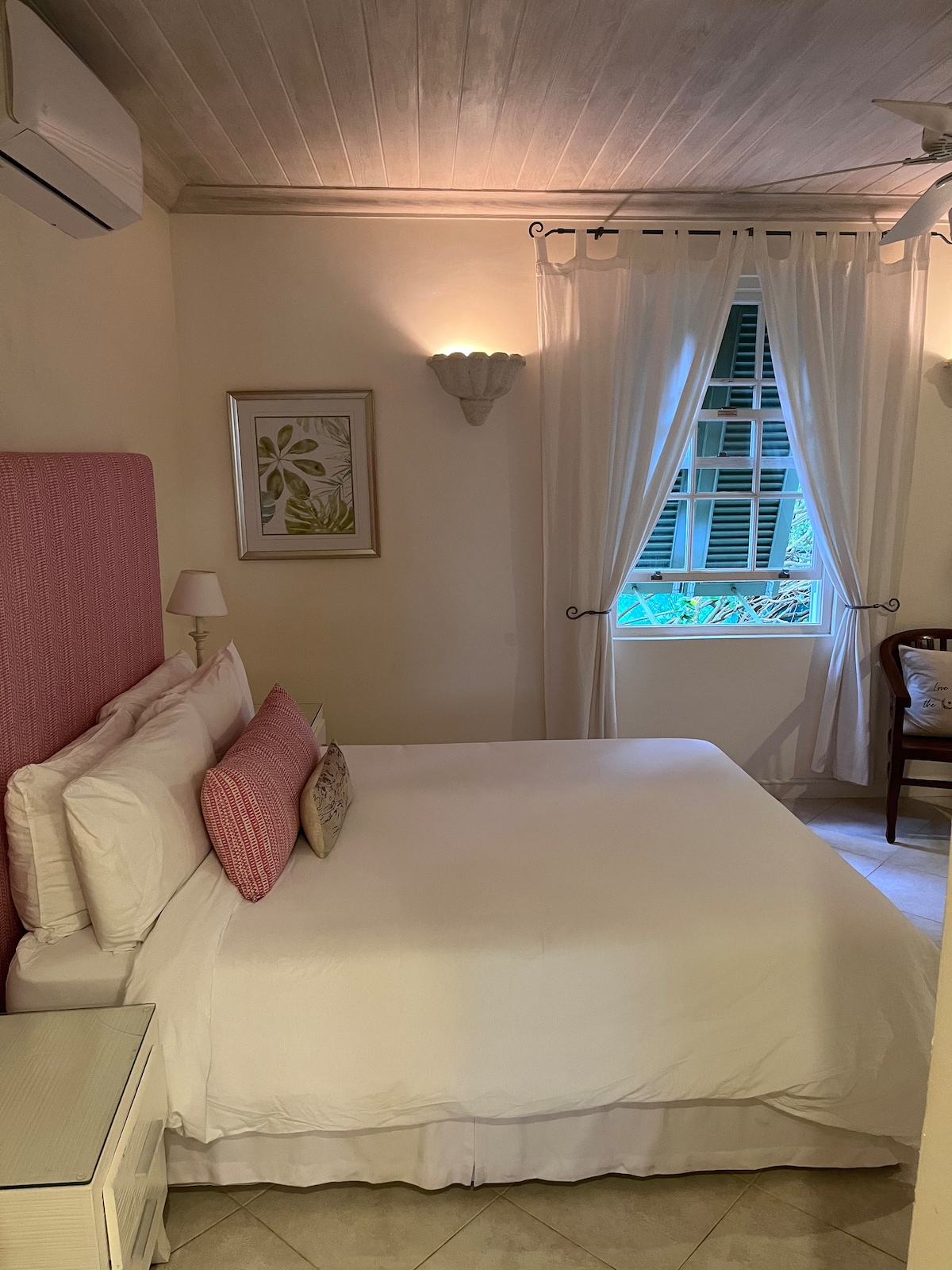 Druhá spálňa s vlastnou kúpeľňou