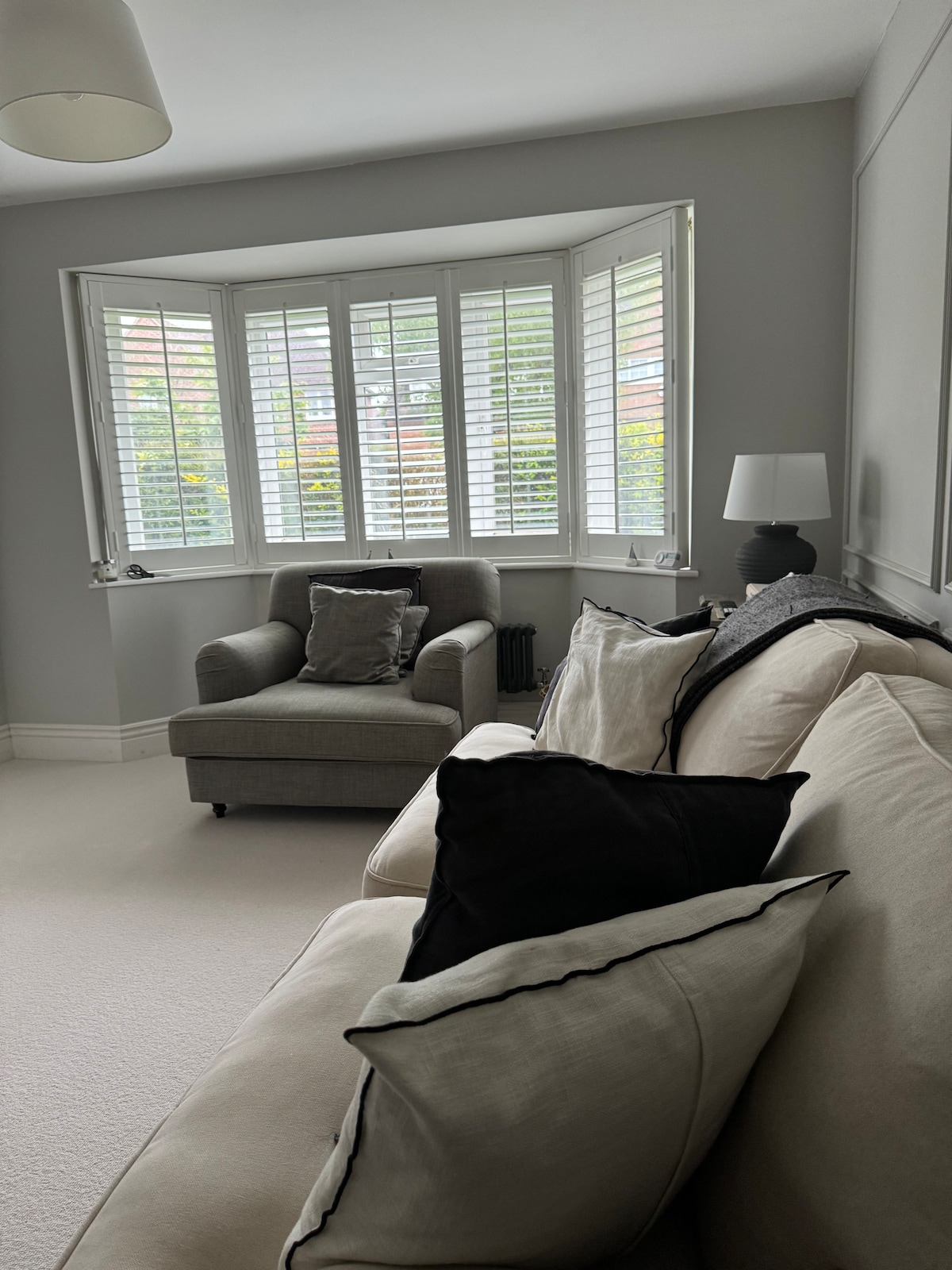 Popular Airbnb listing: Large Modern Family House, Garden & Gym in Lymington And Pennington