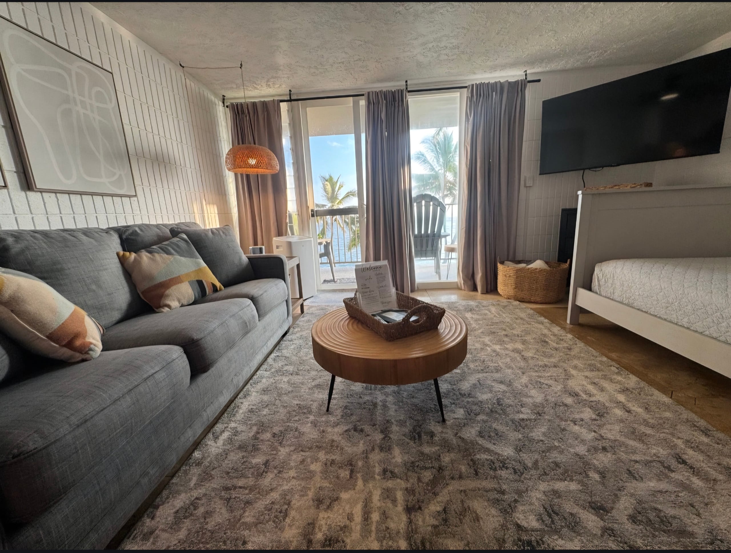 Condo in Hauula · ★4.82 · 1 bedroom · 4 beds · 1 private bath - Image 4
