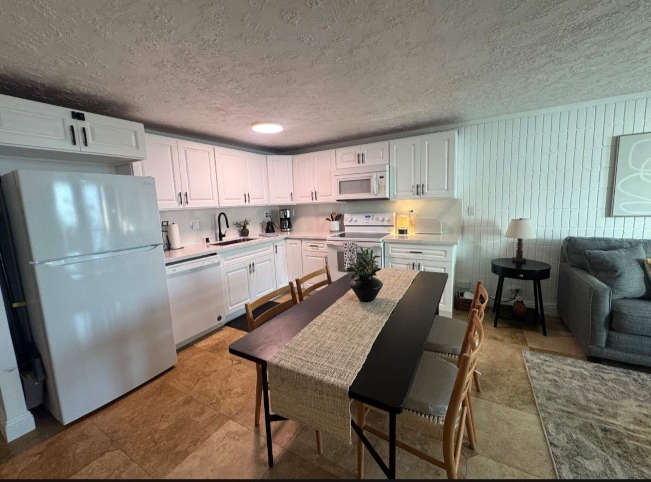 Condo in Hauula · ★4.82 · 1 bedroom · 4 beds · 1 private bath - Image 2