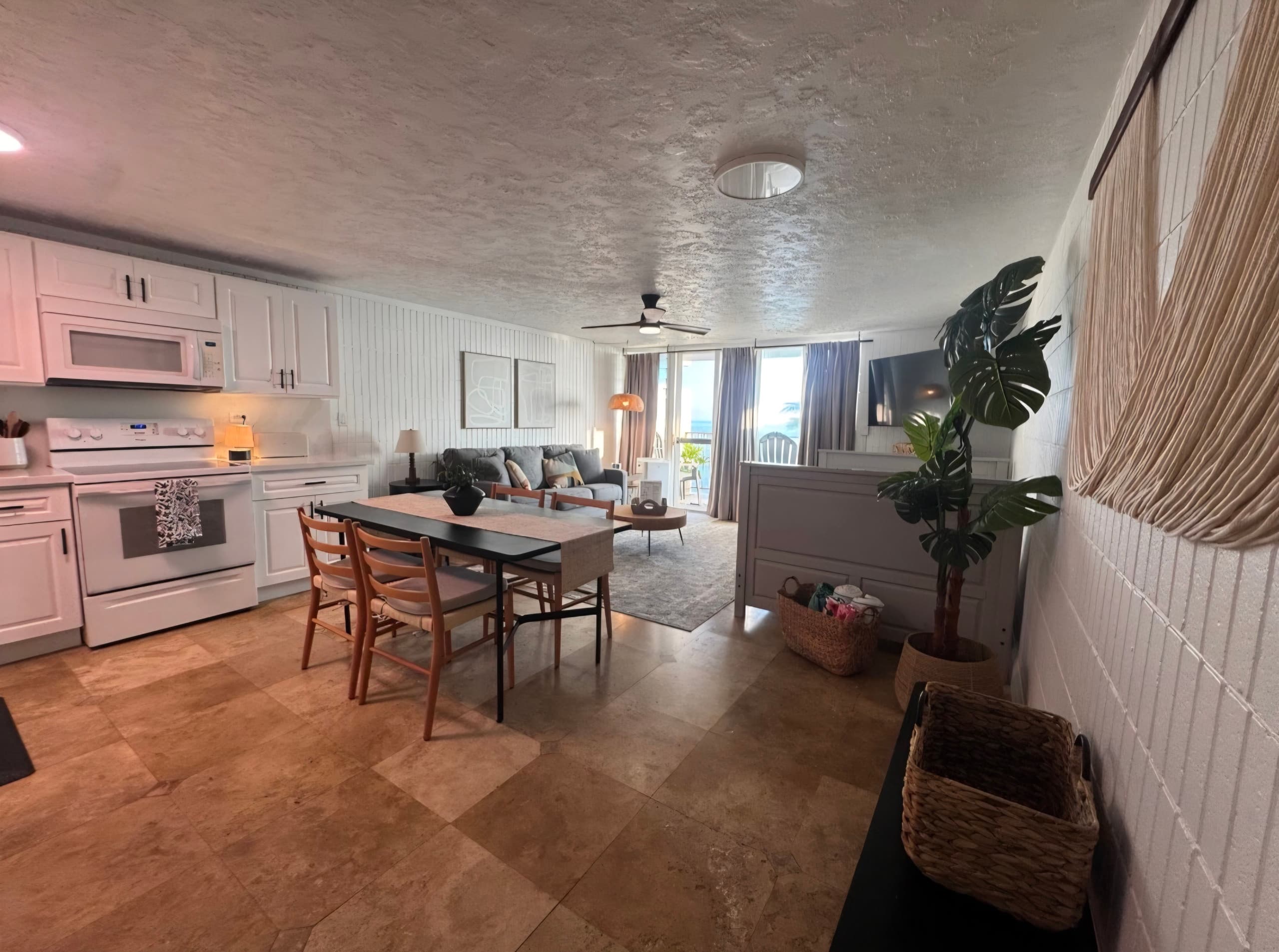 Condo in Hauula · ★4.82 · 1 bedroom · 4 beds · 1 private bath - Image 3
