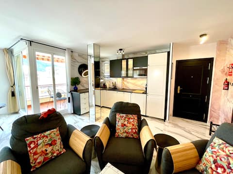 Top Airbnb: Pier & Johan’s Apartments, The Fancy Flat! en Torremolinos