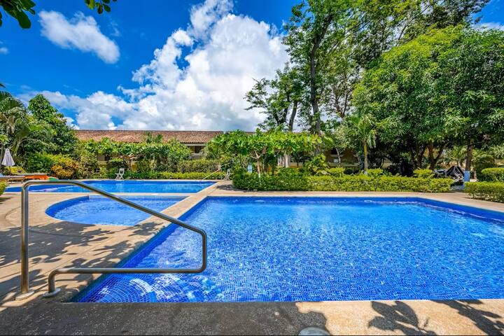 Oceanview 4 Escape 1BR w/ Pool, Near Playa Ocotal