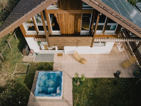 Swiss Chalet stunning Lake & Alpine Mountain View