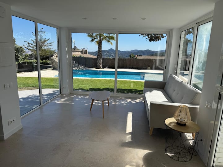 Casa Soleada Con Piscina Y Sauna Cerca De Bcn - Martorell