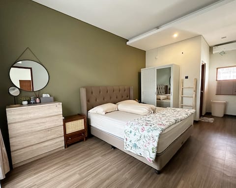 Arkasya House -Near Pasteur Toll, 2BD, AC, Netflix