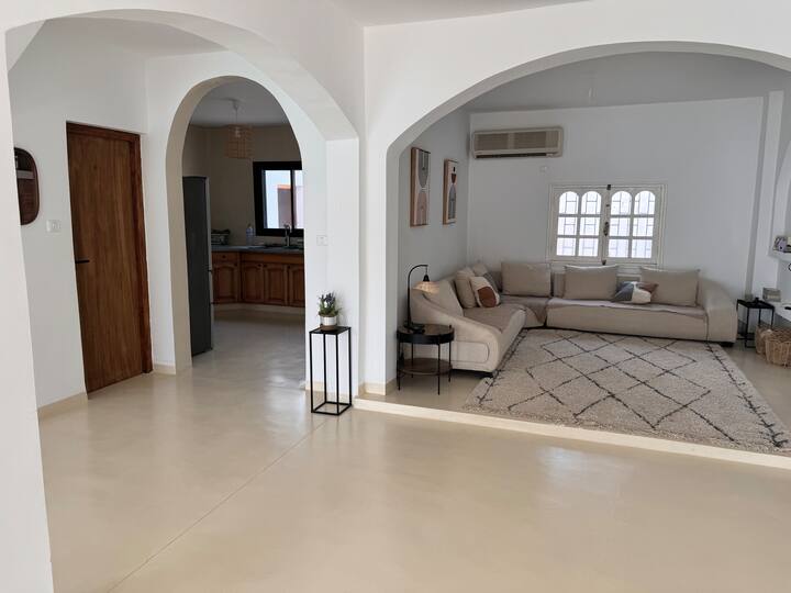 Villa En Bord De Mer à 2  Min à Pied De La Plage - Djerba