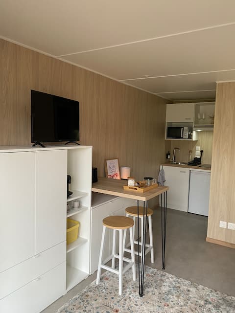 Successful Airbnb property: La Cabane in Nanterre