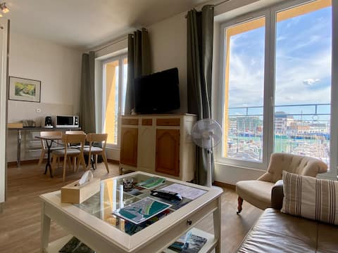 Elevator, view of the port of Dieppe, all services included