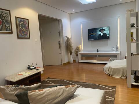 Lindo apto central. 2 bedrooms + closet/office