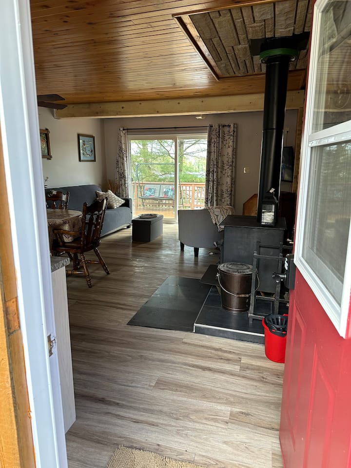 Steffan's Treetop Hideaway - Elliot Lake
