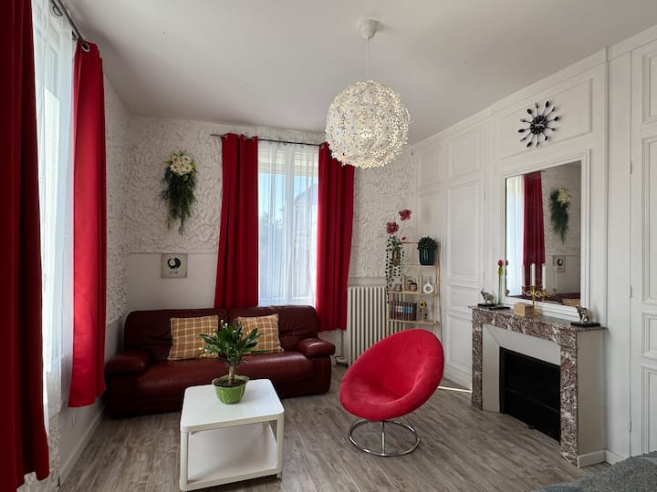 Grande Maison Proche De L’aéroport
Et Centre Ville - Aquaspace