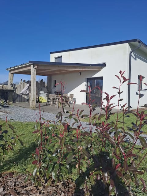 Cozy cottage in Rocroi - Covered terrace & barbecue