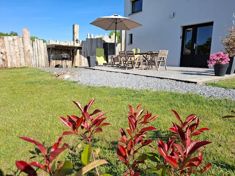 The Rose of the Handsome Man