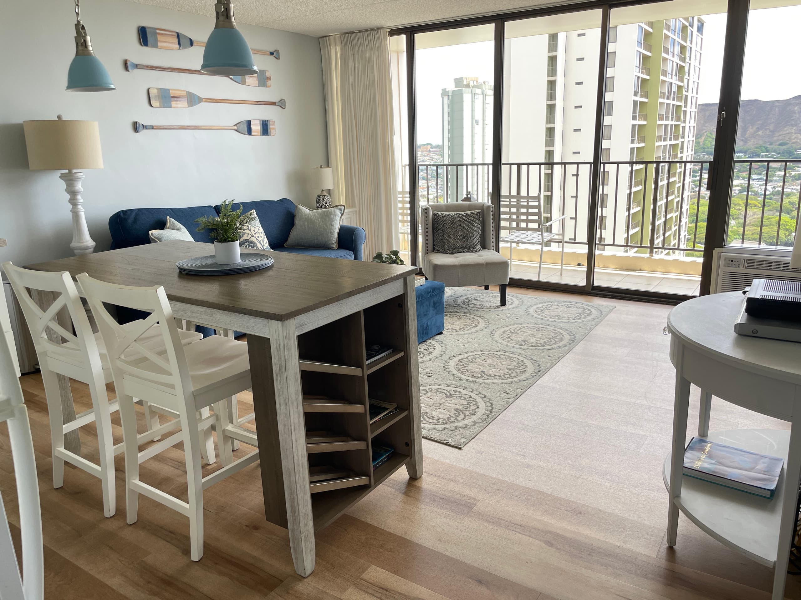 Diamond View from Waikiki Banyan - Image 26