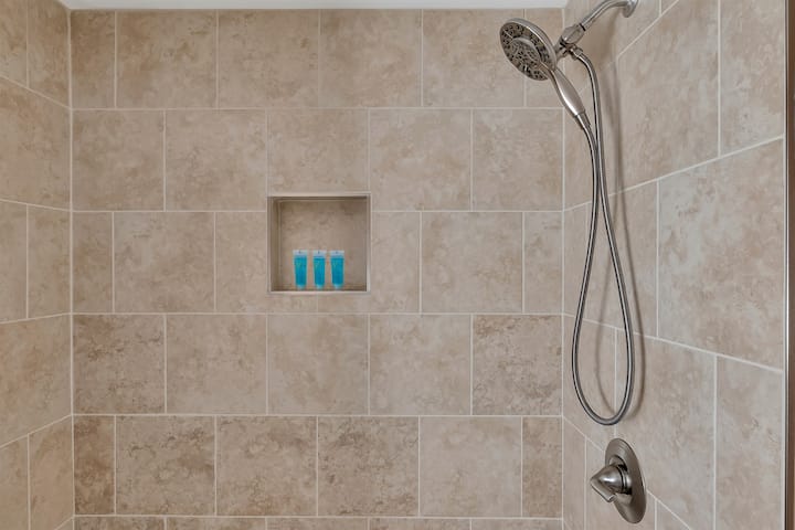 Pose de carreaux de salle de bain
